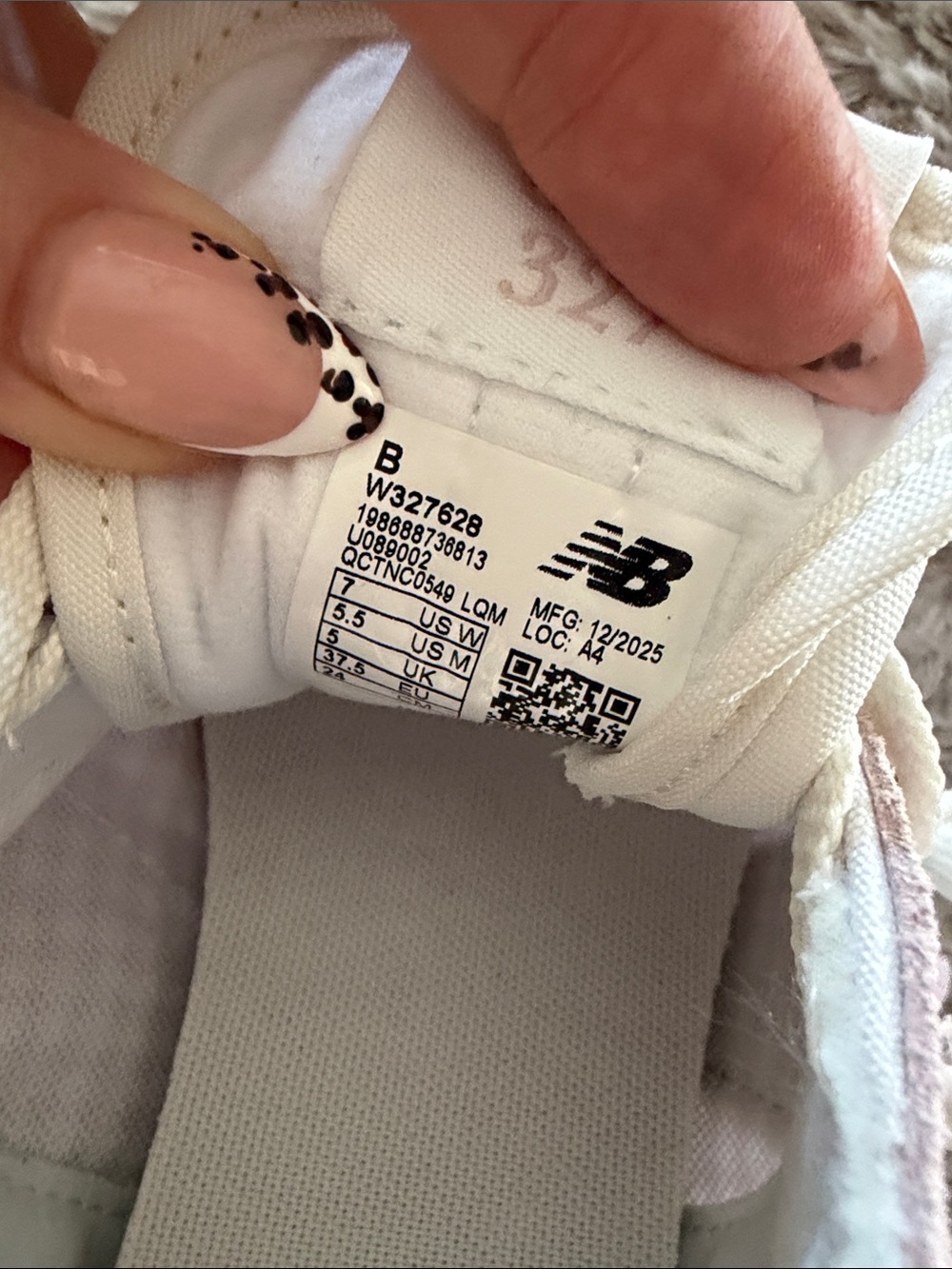 New Balance 327 Women's Pink and White Retro Runner Sneakers - Picture 6 of 7